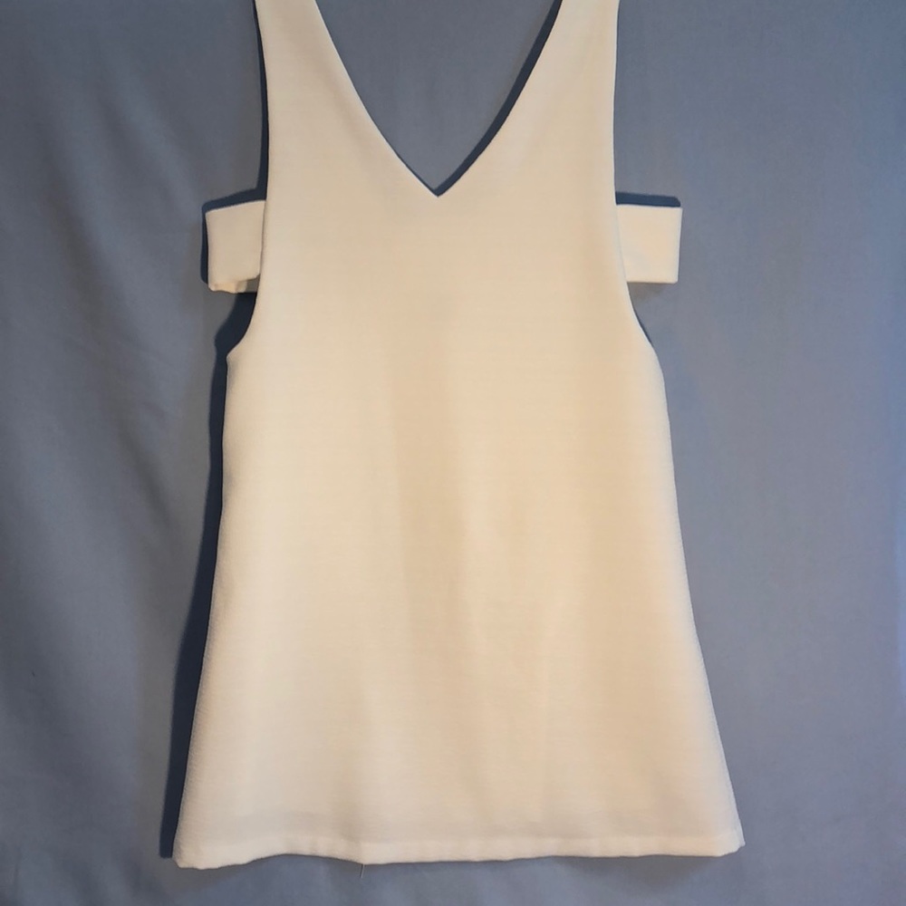 Vestique NWOT White Dress